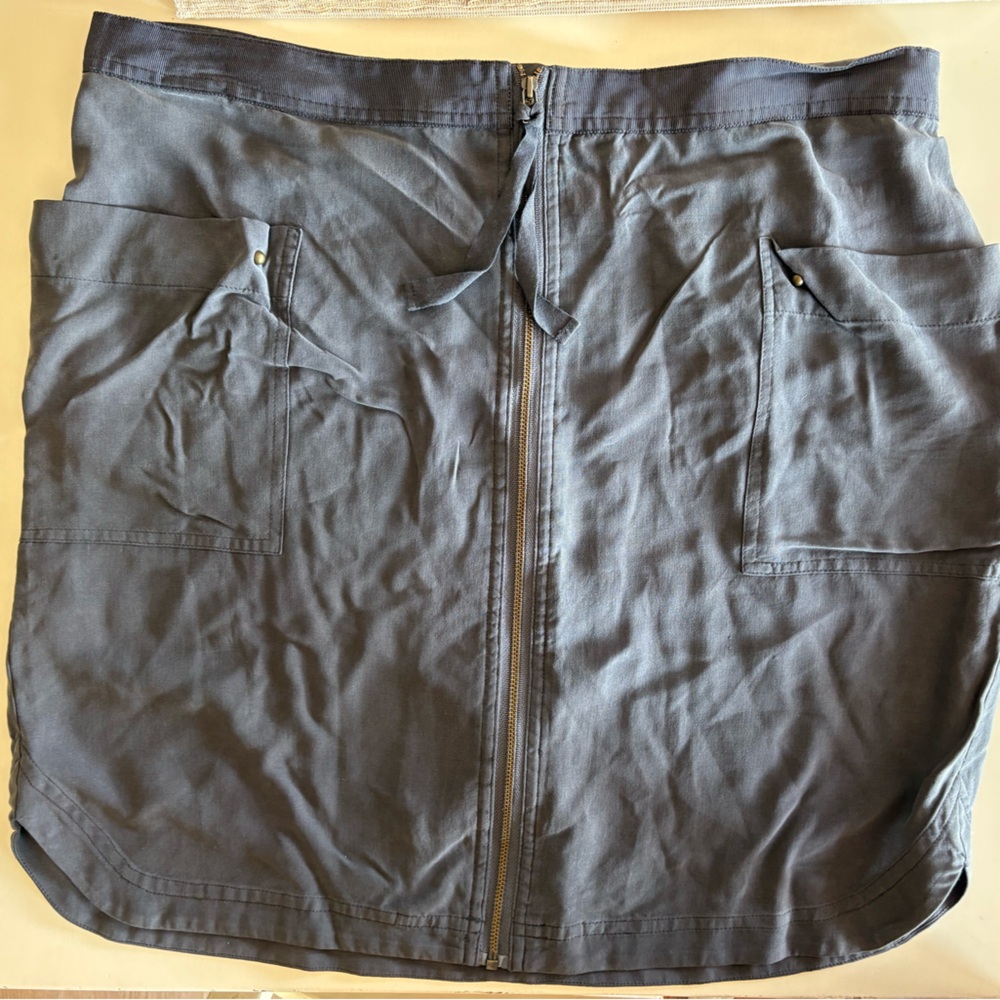 Banana Republic Charcoal Skirt